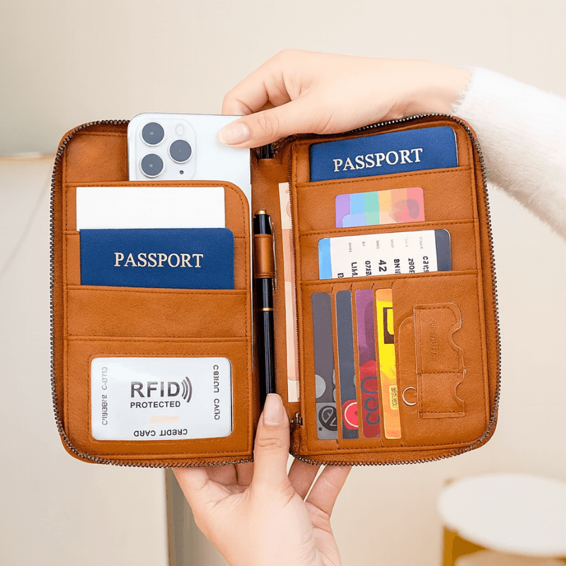 The First Class™ Wristlet (RFID)